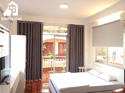 Serviced apartment for rent in District 1 - The apartments are located in central of District 1. It only takes some steps to approach Ben Thanh Market, New World Hotel, StarbucksCoffee. 
 -Usable area : 35 m2  
-Fully furniture (Size Bed 1,60x2m with bedcover and 2 pillow, sofa, wardrobe, desk, curtains, cupboards..) Fully equipped kitchen